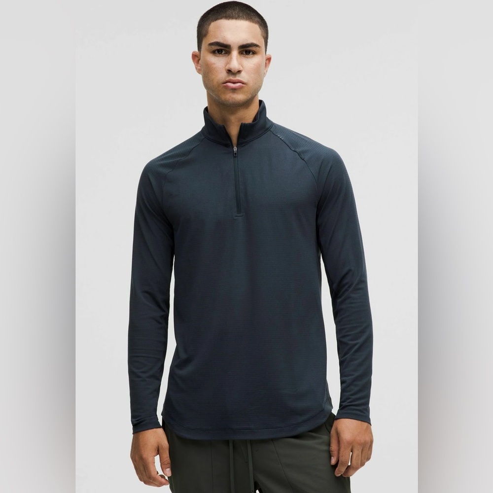 Lululemon License to Train Half Zip NWT - Navy